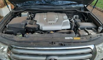 Toyota Land cruiser V8 Petrol full