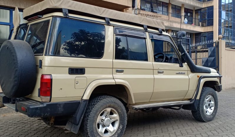 Toyota Land cruiser Hardtop local full