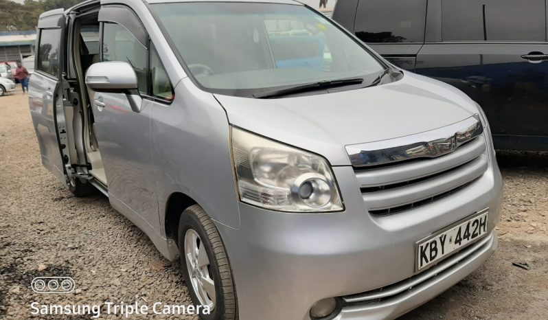 toyota noah full