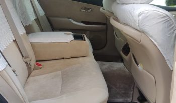 Toyota crown royal salon full