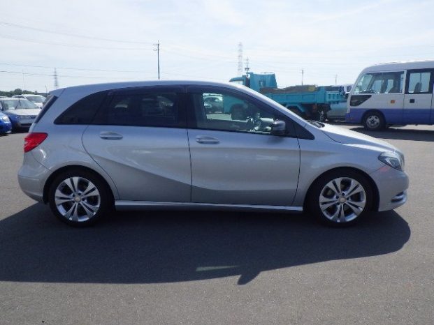 Mercedes benz b180 full