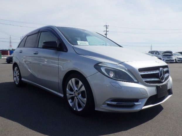 Mercedes benz b180 full