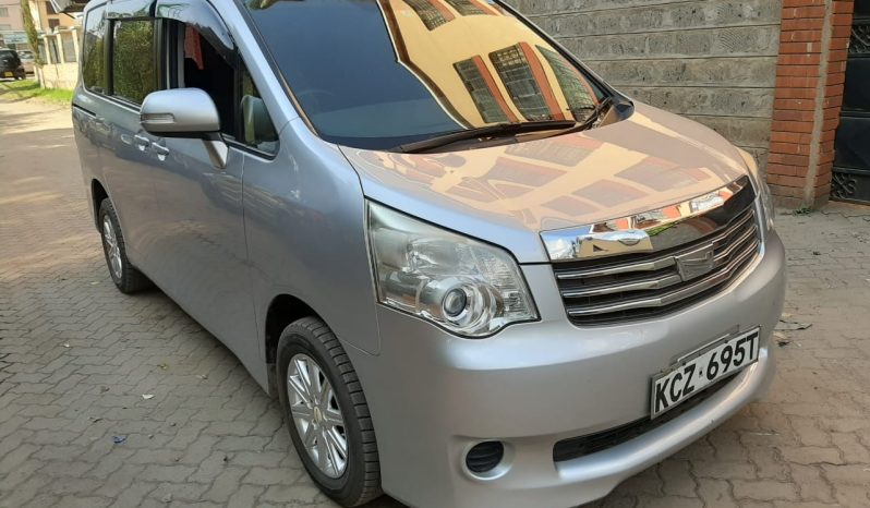 Toyota noah 2013 valvematic full