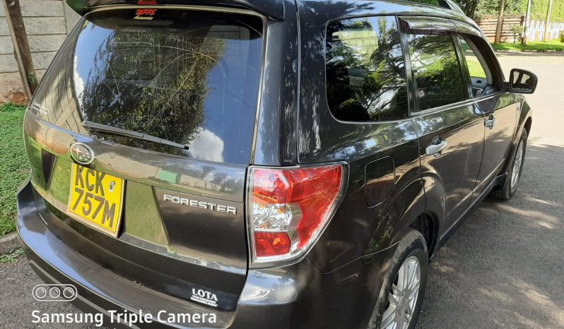 Subaru Forester 2009 non turbo with sunroof full