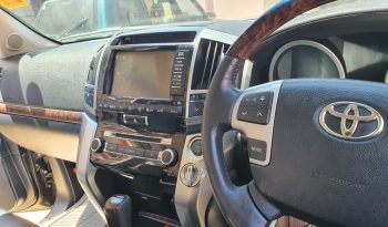 Toyota landcruiser V8 ZX petrol 2013 model full