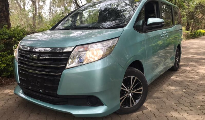 Toyota Noah full