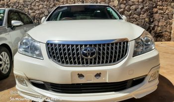 Toyota Crown majesta 2012 full