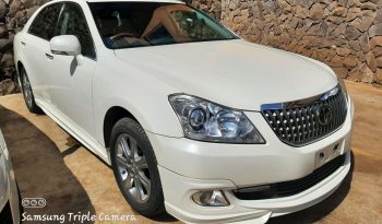 Toyota Crown majesta 2012 full