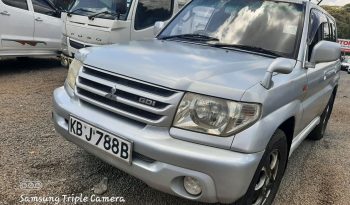 Mitsubishi pajero io full