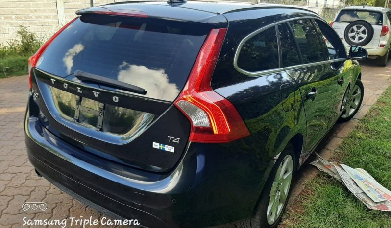 VOLVO V60 full