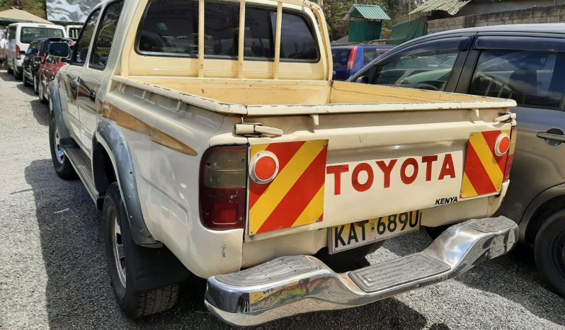 Toyota hilux d/cabin local 2004 5L engine full