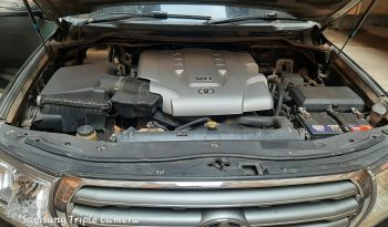 Toyota land cruiser v8 200 series petrol full